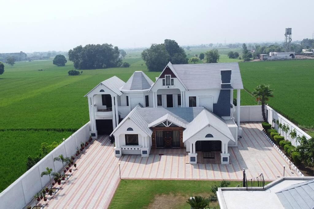 Gill Farm Stay Amritsar Exterior photo